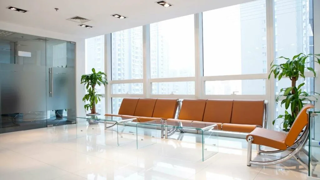 antes de comprar ou alugar um consultório, você precisa levar em conta suas metas futuras