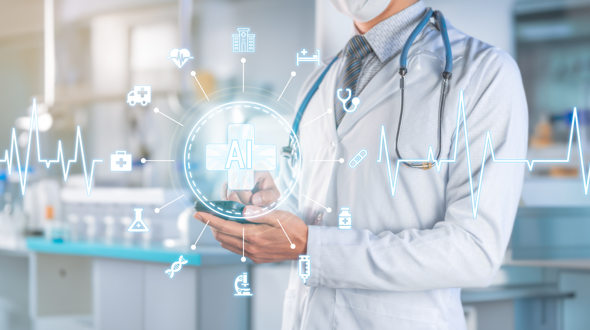 Tecnologia Médica: Médico otimizando atendimento médico via smartphone. Medicina, ciência e tecnologia