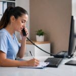 Você ainda confirma consultas por telefone? Veja por que o WhatsApp está mudando isso
